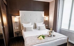 Hotel La Paix Paris 3*